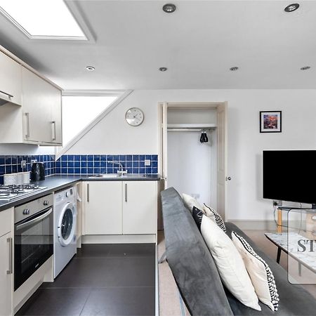 Cosy Apartment In Moulsham, Long Stays Welcome Chelmsford Kültér fotó